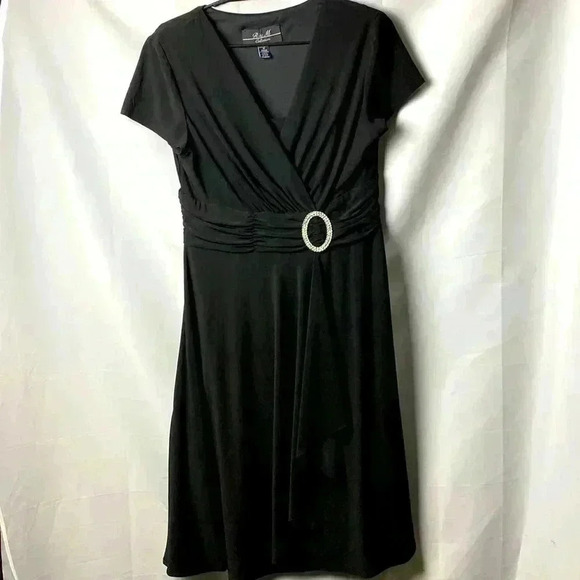 R&M COLLECTION WOM SIZE 12 BLACK DRESS FAUX WRAP RHINESTONE ACCENT AT WAIST - Picture 1 of 14